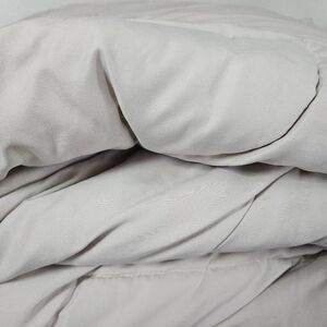 Ugg Queen comforter